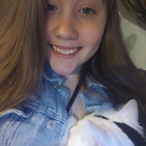 Meet your Posher, Caroline